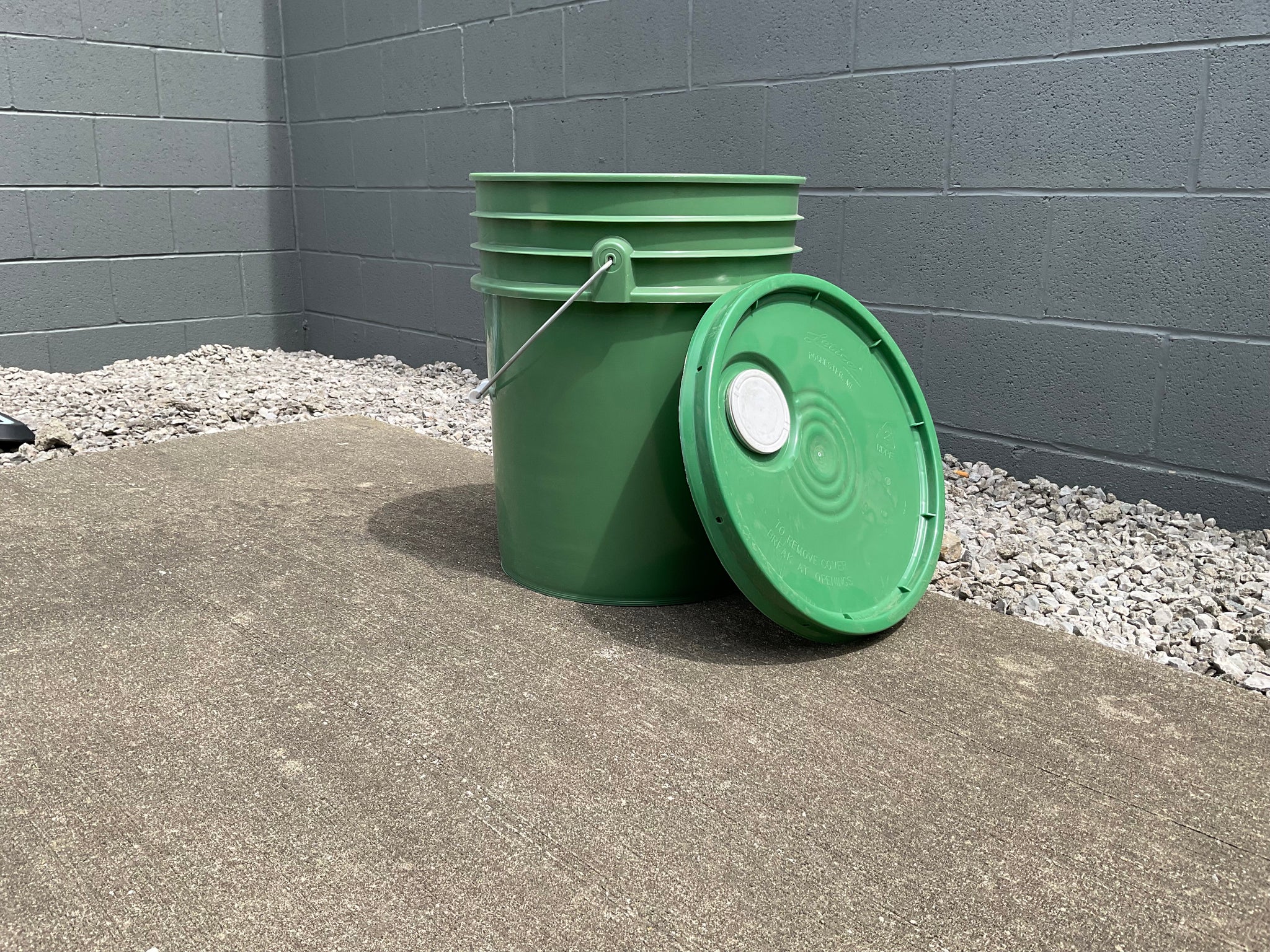 5 gallon plastic container for plants Plastic Bucket - 5 Gallon, Green W/Lid